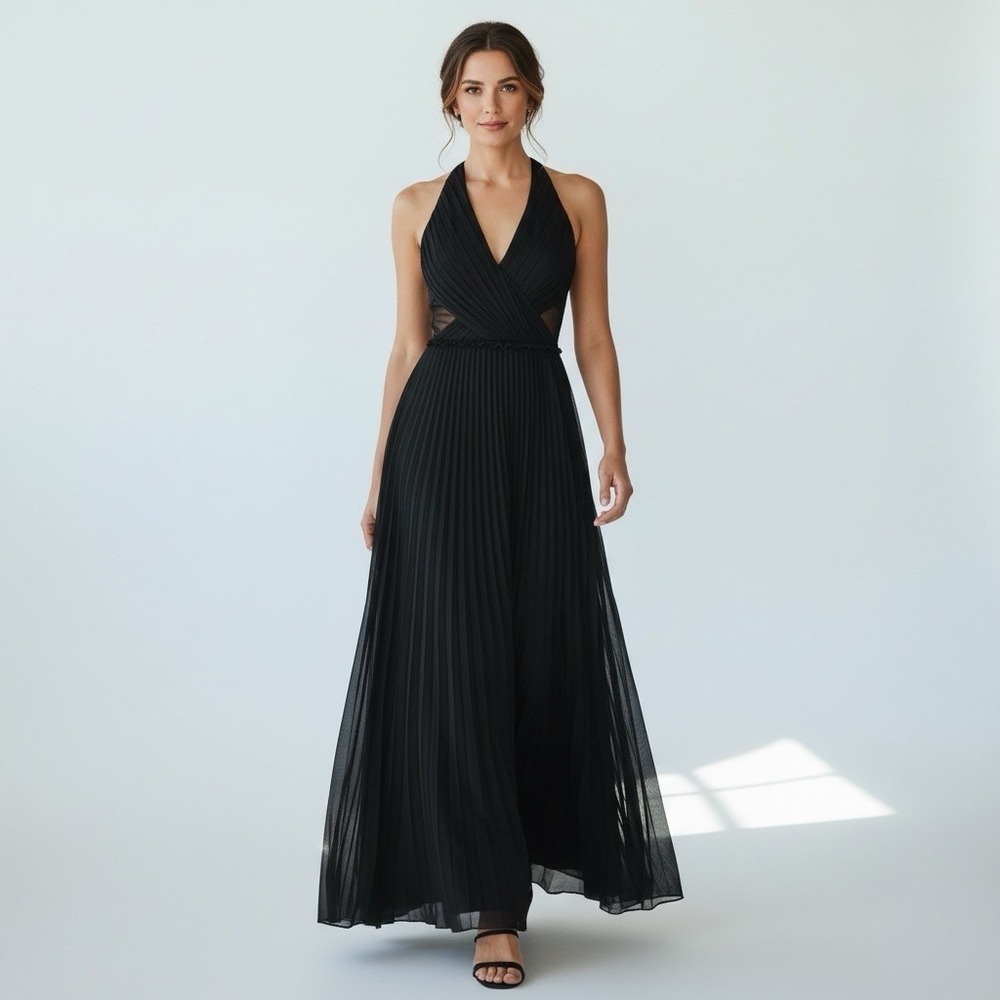 Holmes & Yang Collection Silk Black Halter Neck Deep V-Neckline Maxi Gown Size 4